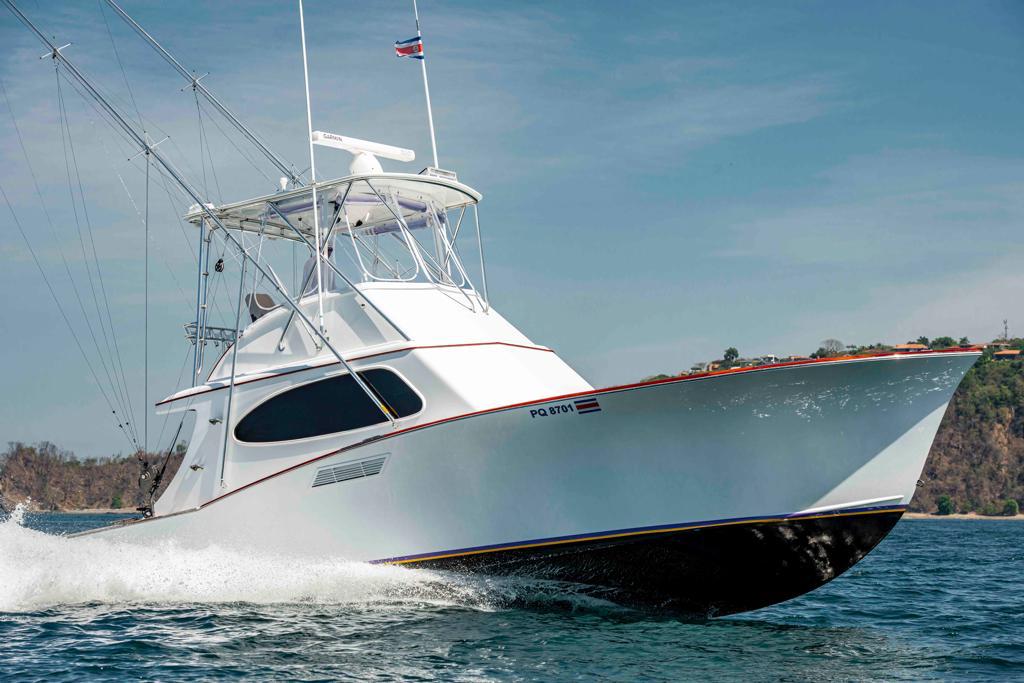 Tiger Fly sportfisher running offshore in Costa Rica